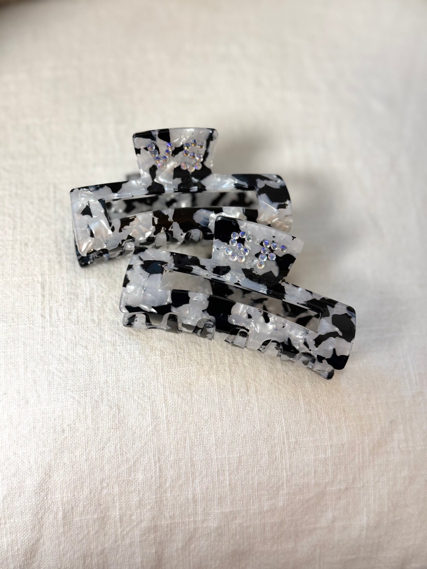 Personalisierte Haarklammer schwarz weiß